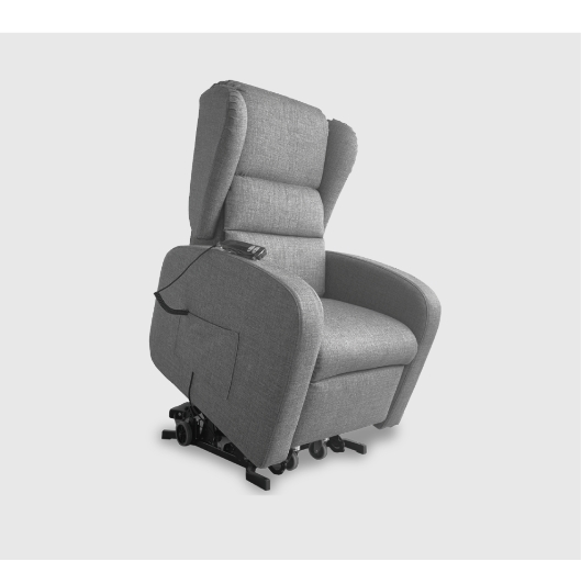 Le poltrone alzapersona reclinabili La Castellana combinano tre meccanismi per garantire comfort personalizzato: alzapersona, relax e letto.
