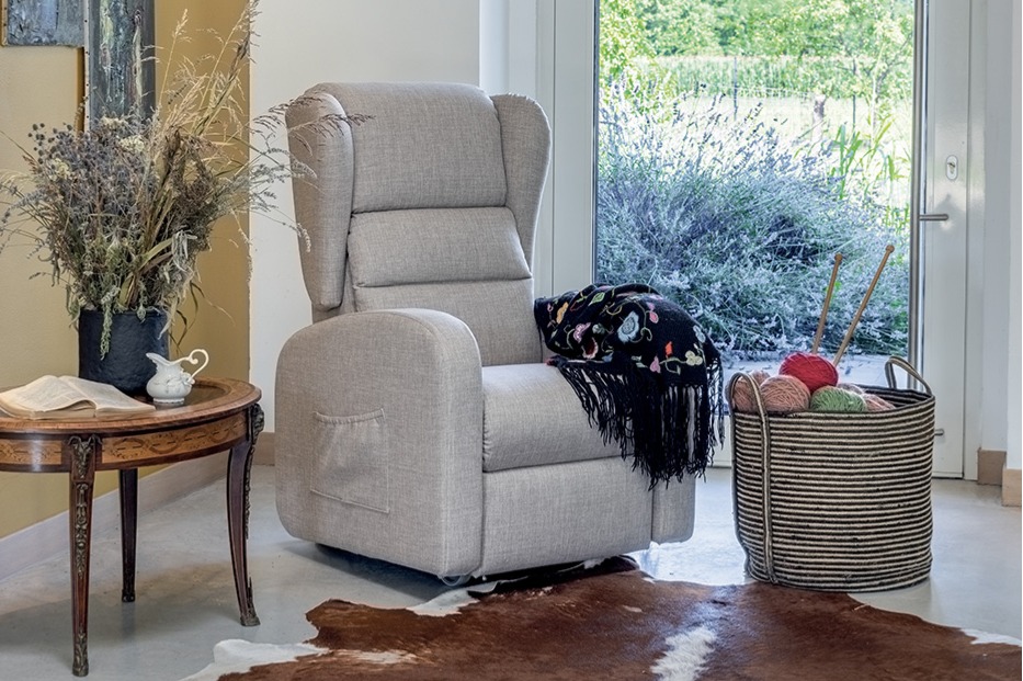 Scopri come scegliere una poltrona relax alta qualità analizzando comfort, materiali e sicurezza per fare un acquisto duraturo e consapevole.